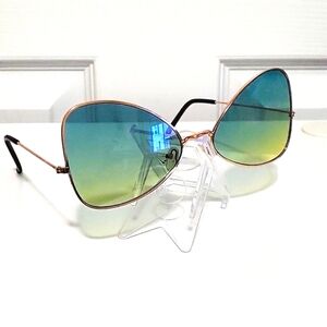Color lens sunglasses